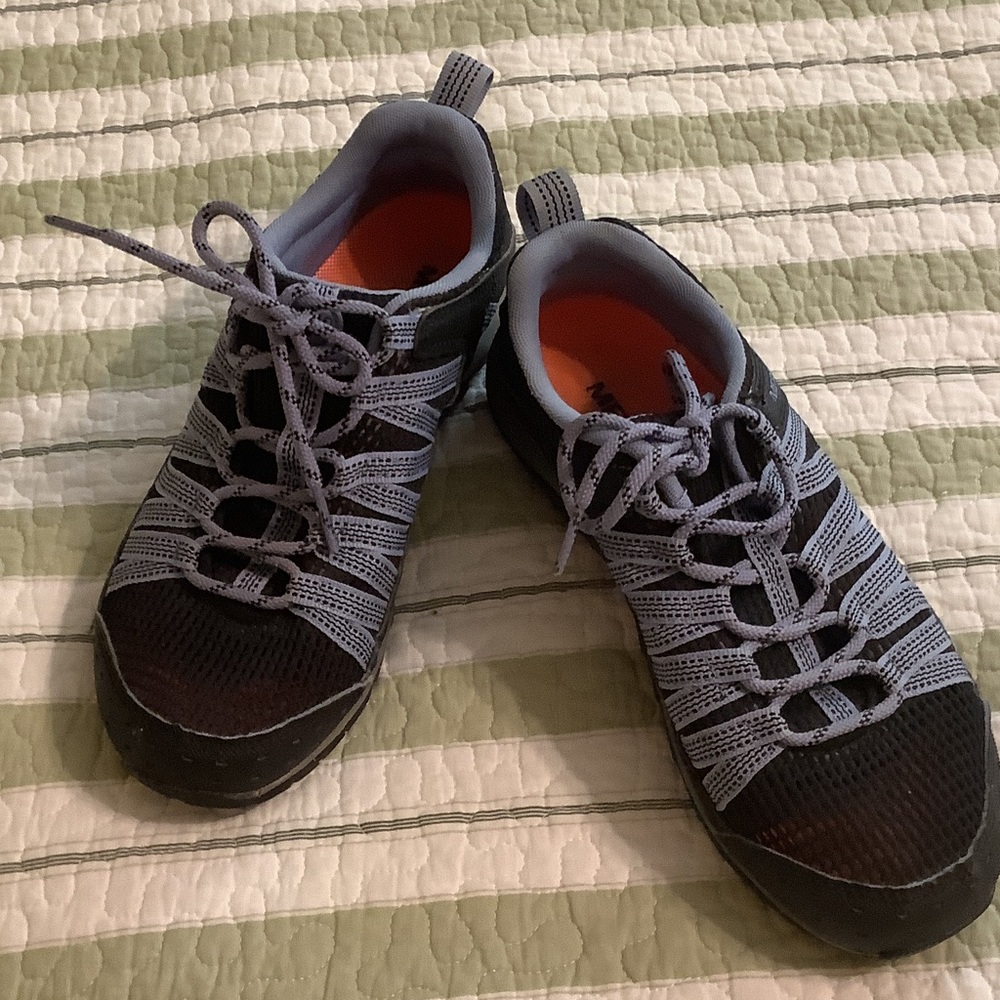 Women’s Grey Lace-Up Athletic Shoes with Orange Insole